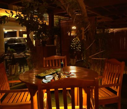 V Hotel The Grnad Shoba-POOL SIDE DINING
